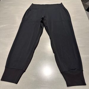 Athleta black Venice jogger size M